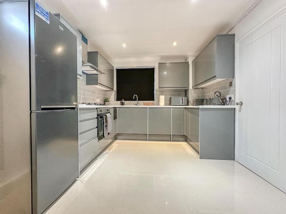 New Cosy Luxury 3 Bedroom House In Battersea Лондон Екстер'єр фото