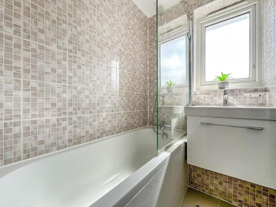New Cosy Luxury 3 Bedroom House In Battersea Лондон Екстер'єр фото